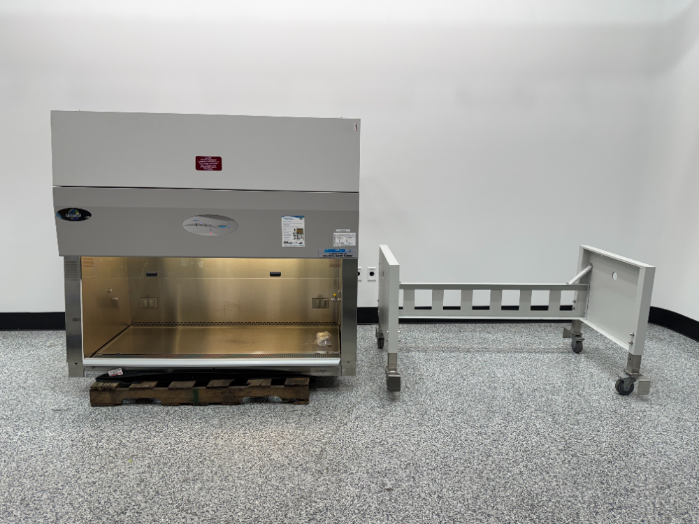 Image of Nuaire Labgard ES Class II Type A2 5' Biosafety Cabinet